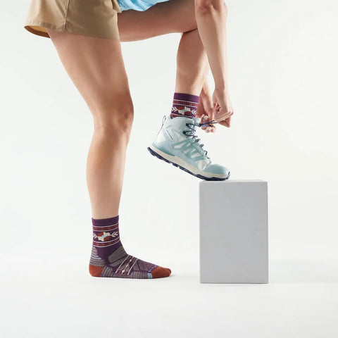 Smartwool Womens Hike Light Cushion Retro Floral Mid Crew Socks